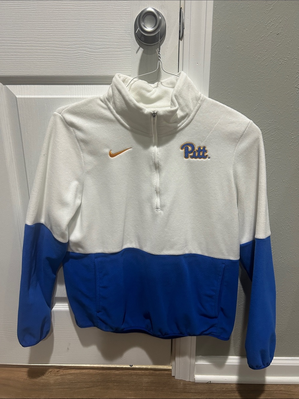 Nike Women’s White and Blue Pitt Half-Zip
